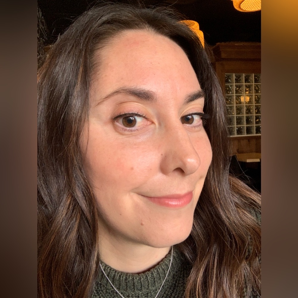 Meet your Posher, Emilie